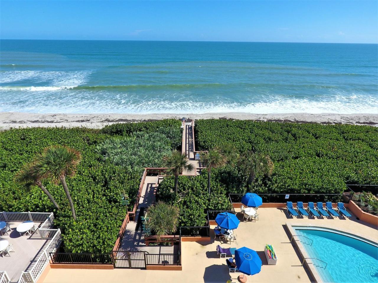 Oceanique Resort Indian Harbour Beach Exterior photo